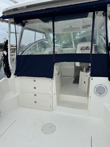 31' Boston Whaler, Listing Number 100916514, - Photo No. 7