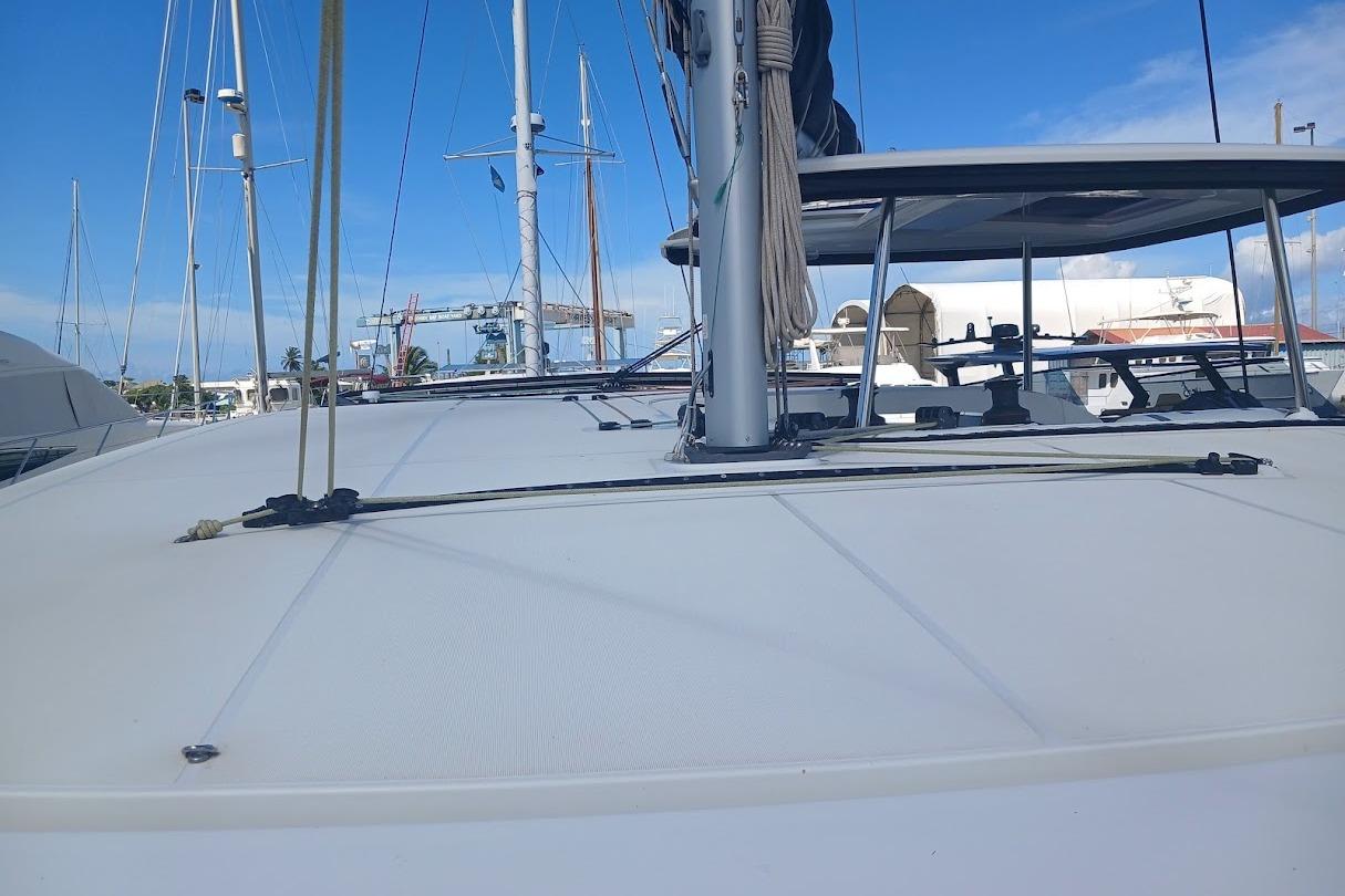 Lagoon 42