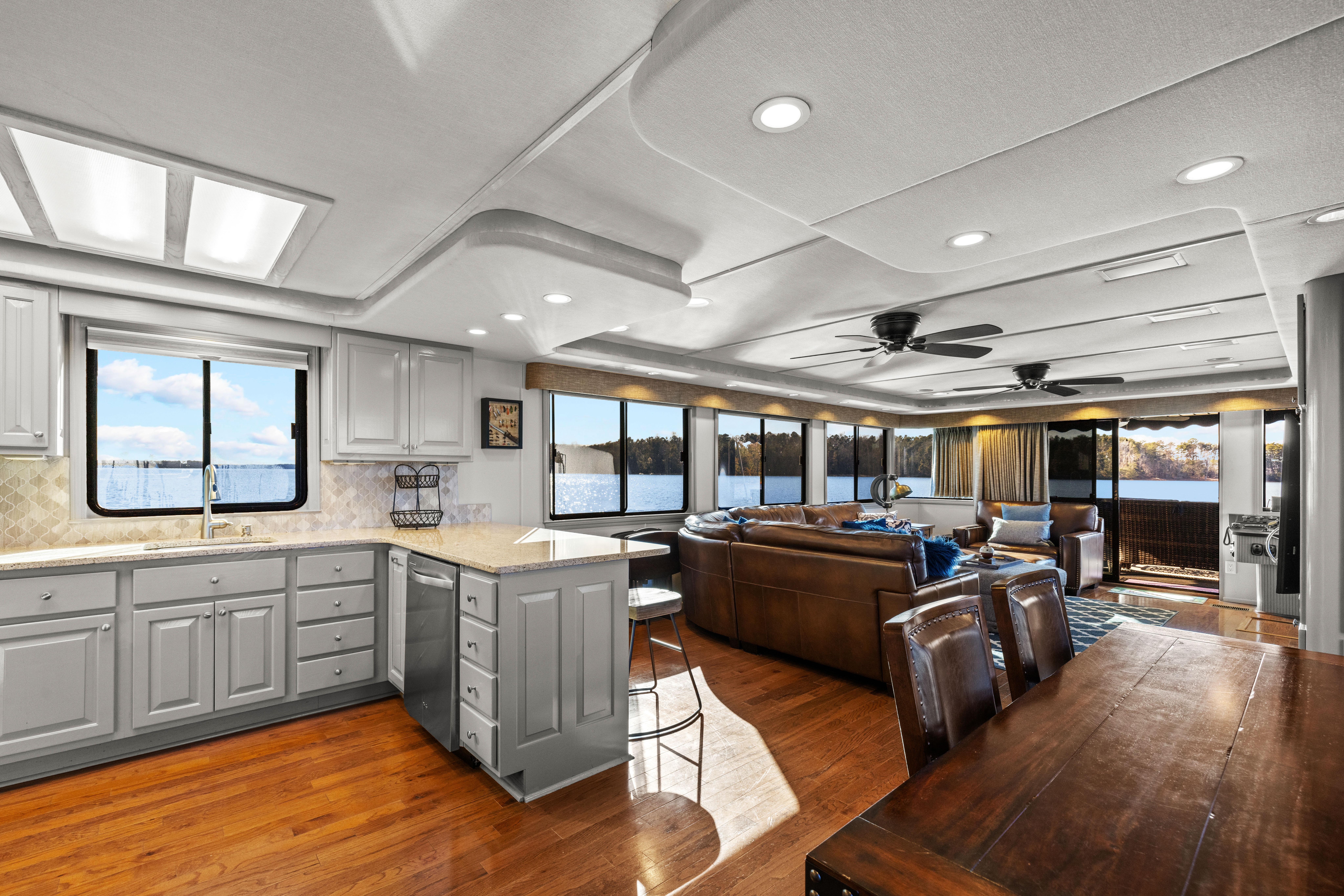 Stardust Cruisers-Custom Luxury Houseboats 18w 1998 -TN-US-9696162 | Thumbnail
