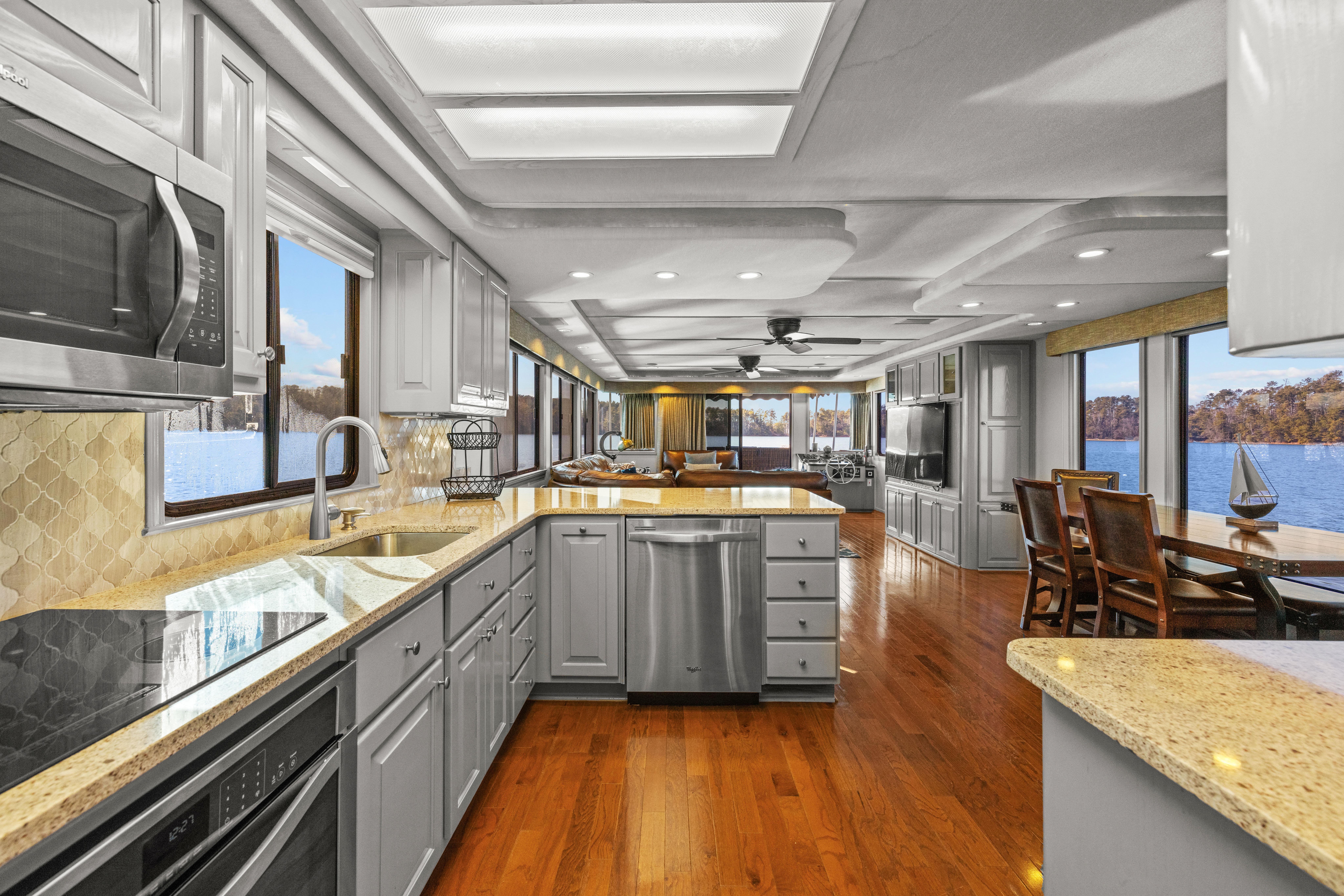 Stardust Cruisers-Custom Luxury Houseboats 18w 1998 -TN-US-9696162 | Thumbnail