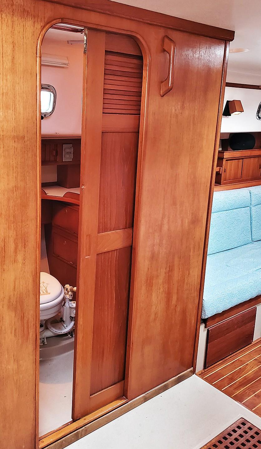 Head Pocket Door