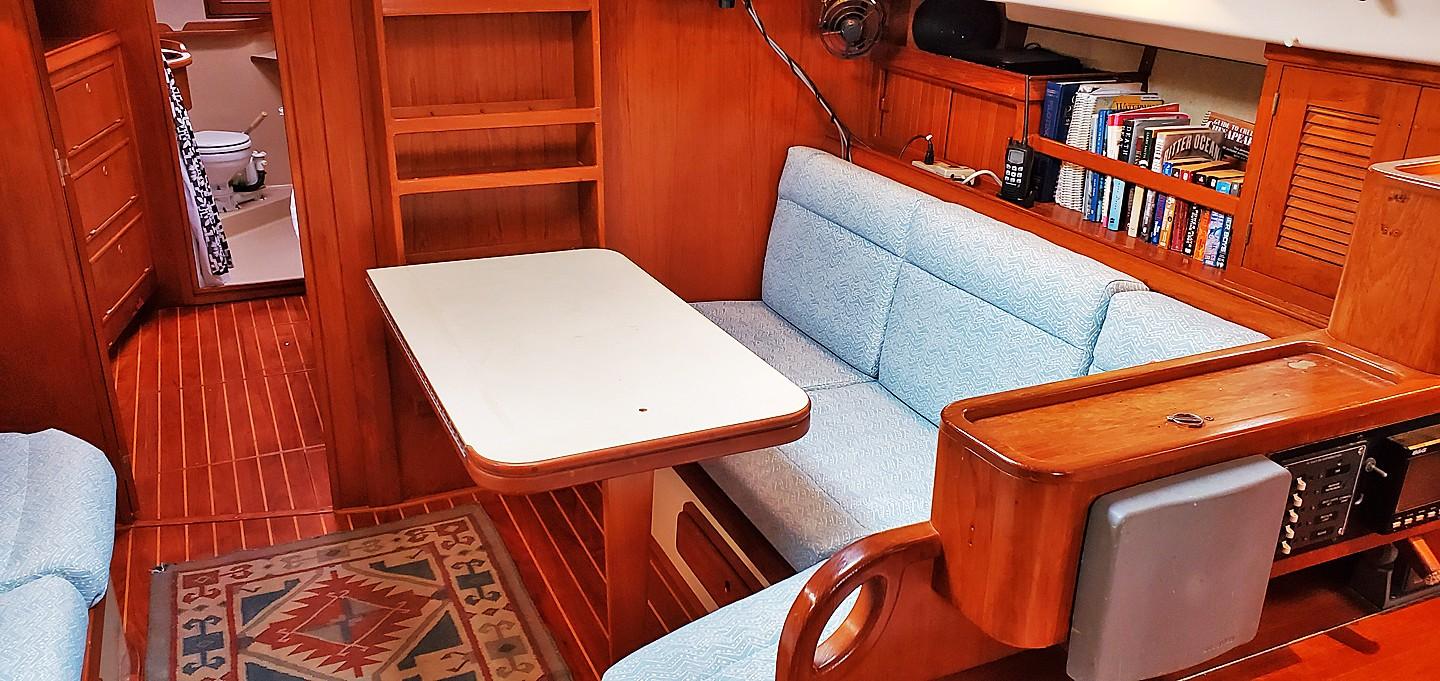 Salon Half Table