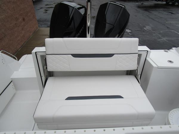2021 Blackfin boat for sale, model of the boat is 252 CC & Image # 5 of 26