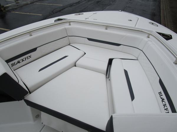 2021 Blackfin boat for sale, model of the boat is 252 CC & Image # 18 of 26