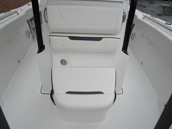 2021 Blackfin boat for sale, model of the boat is 252 CC & Image # 19 of 26