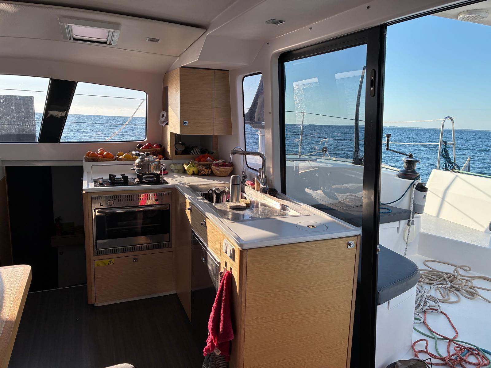 2016 Outremer 4X - image 15