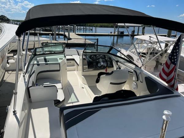 19' Sea Ray, Listing Number 100892762, - Photo No. 2