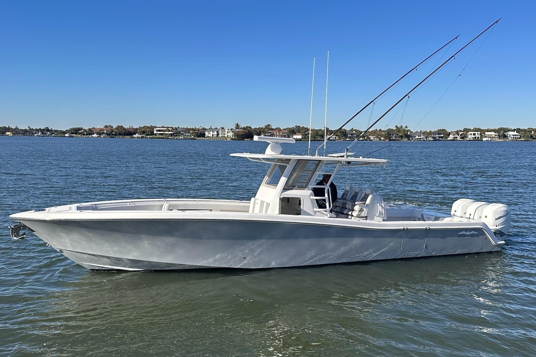 2019 Invincible 39 Open Fisherman