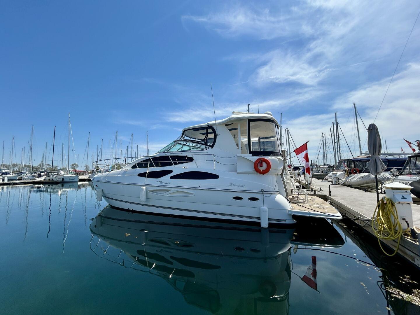 2005-cruisers-yachts-455-express-motor-yacht-power-9726173-20250513092422375-1_XLARGE