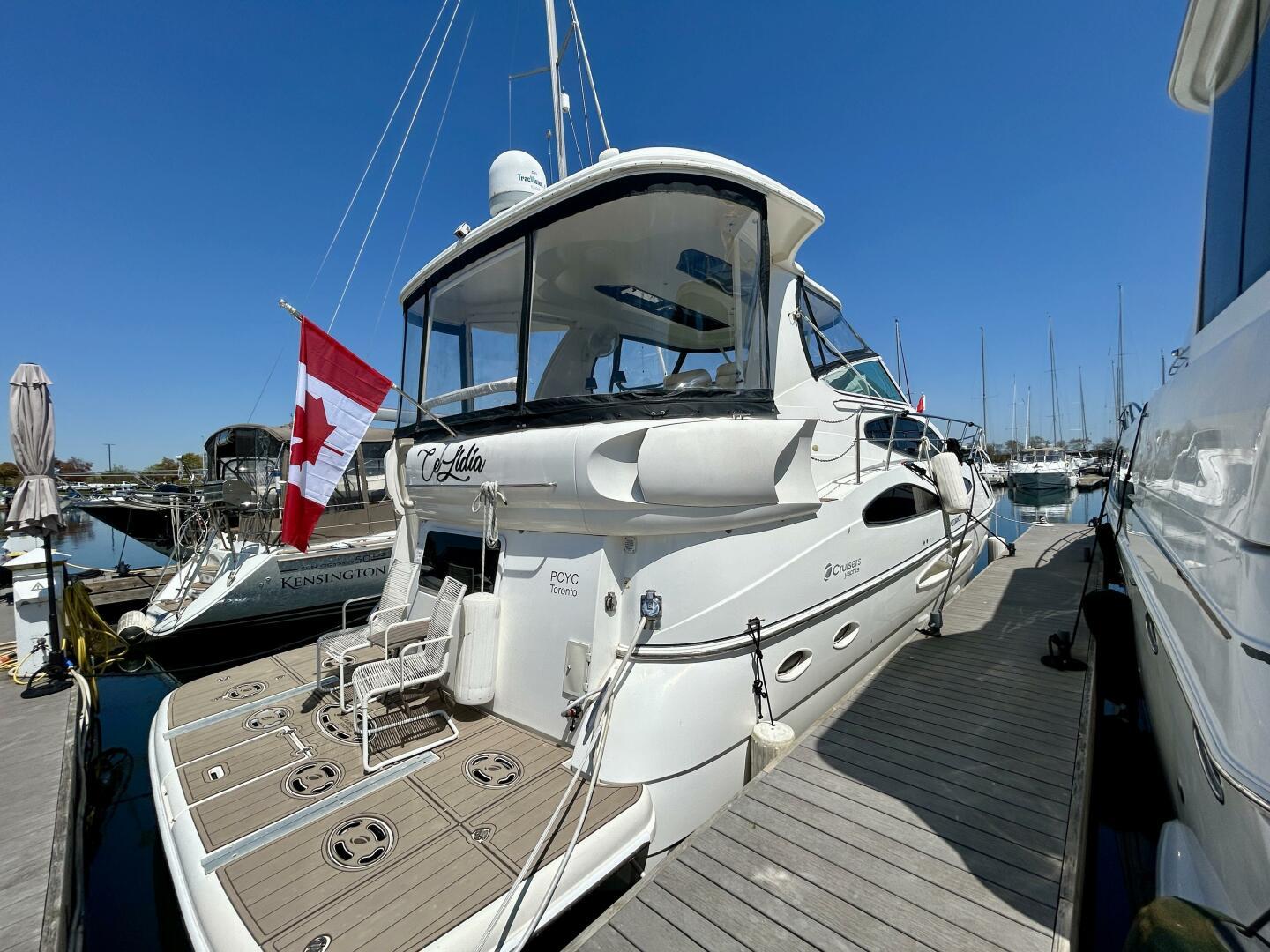 2005-cruisers-yachts-455-express-motor-yacht-power-9726173-20250513092428326-1_XLARGE