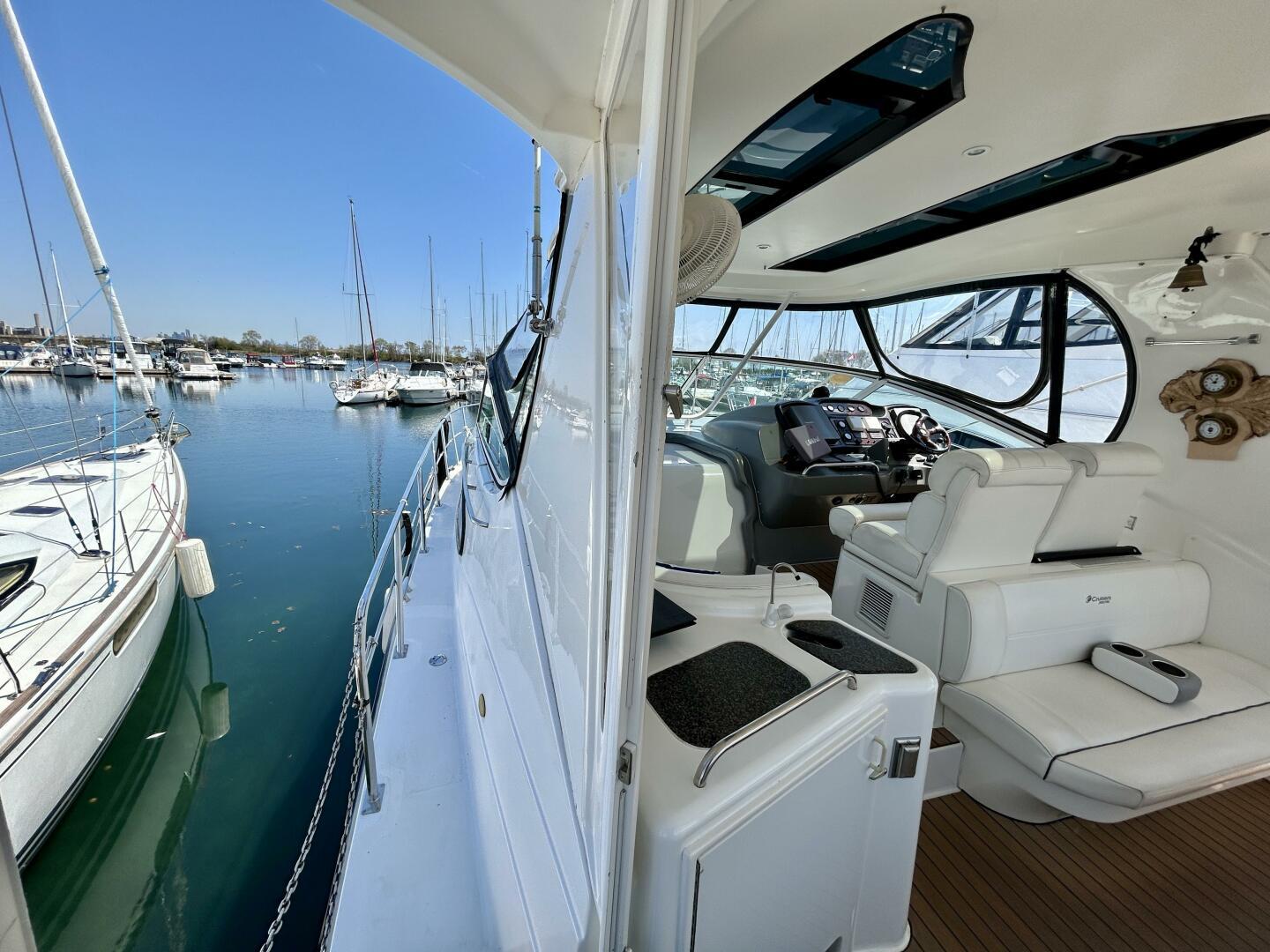 2005-cruisers-yachts-455-express-motor-yacht-power-9726173-20250513092453276-1_XLARGE