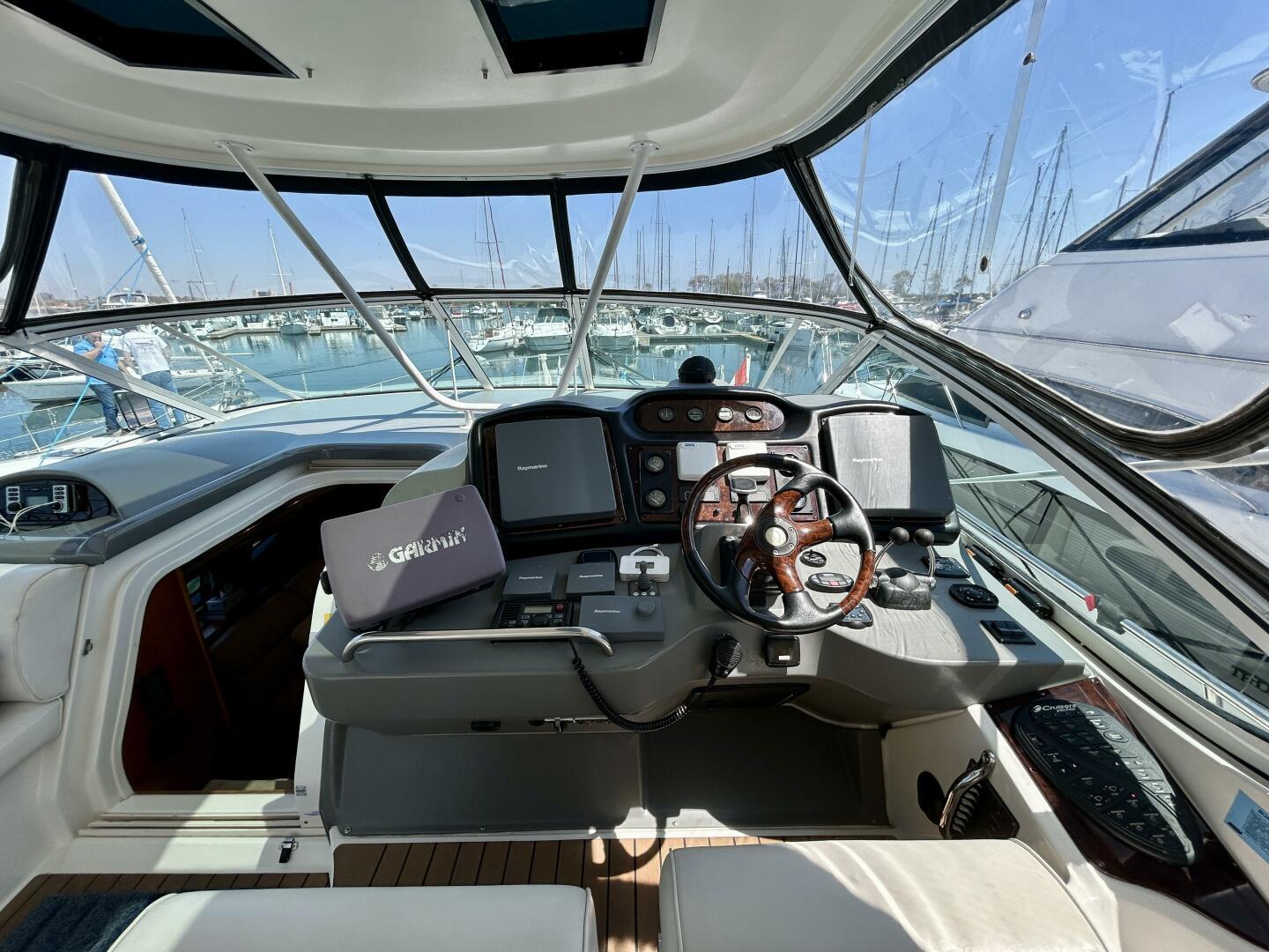 2005-cruisers-yachts-455-express-motor-yacht-power-9726173-20250513092455300-1_XLARGE