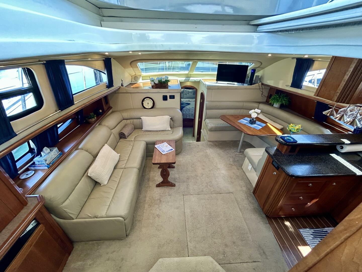 2005-cruisers-yachts-455-express-motor-yacht-power-9726173-20250513092459279-1_XLARGE