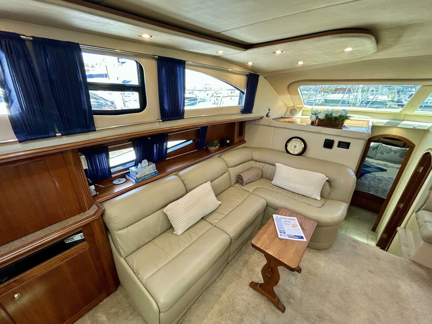 2005-cruisers-yachts-455-express-motor-yacht-power-9726173-20250513092504372-1_XLARGE