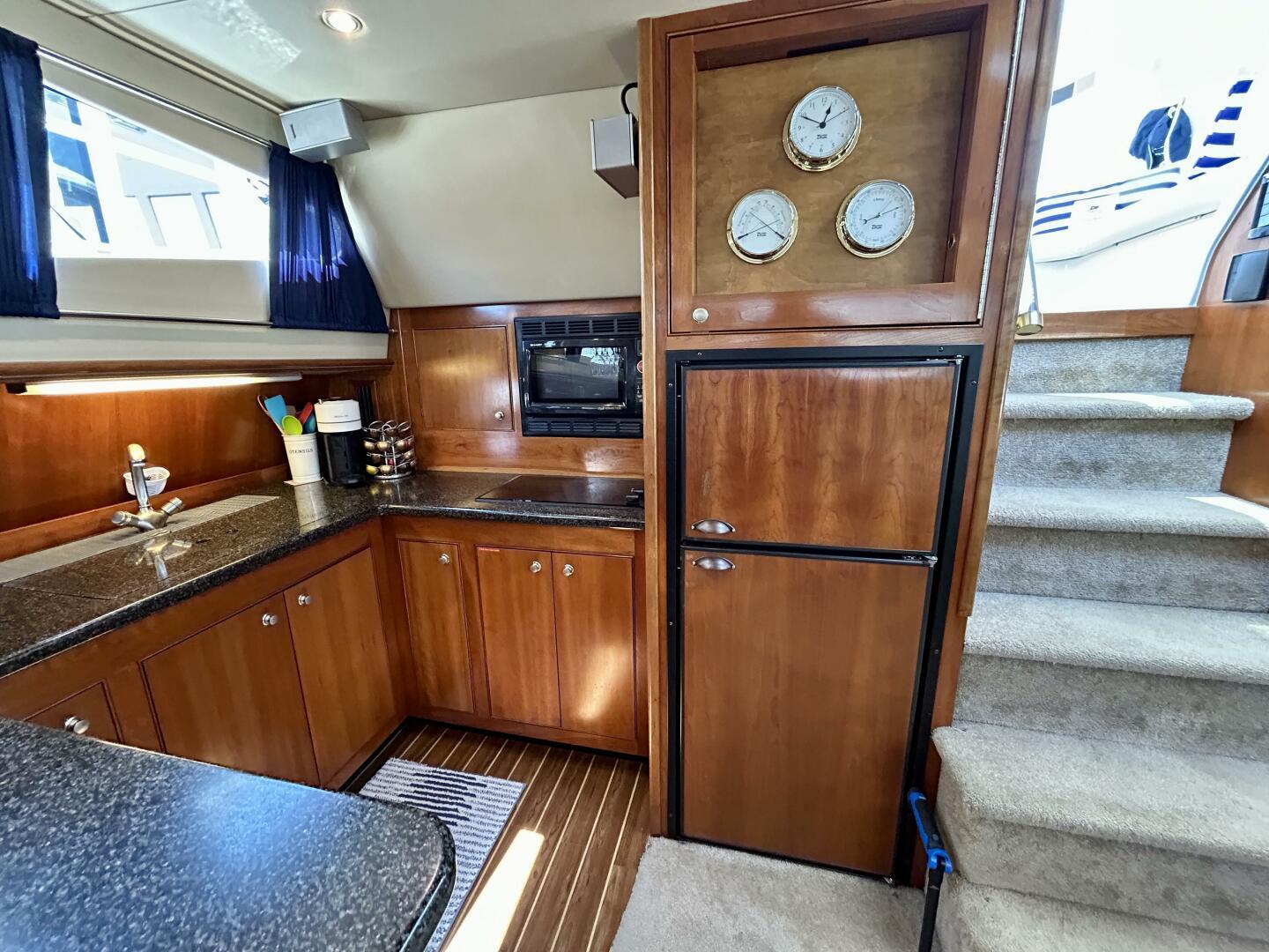 2005-cruisers-yachts-455-express-motor-yacht-power-9726173-20250513092510395-1_XLARGE