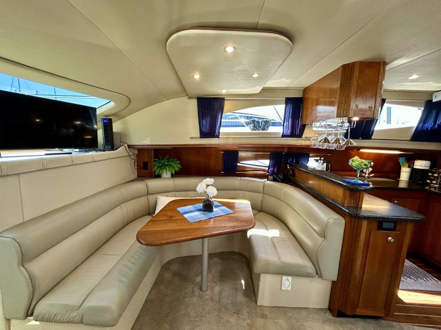 2005-cruisers-yachts-455-express-motor-yacht-power-9726173-20250513092536342-1_XLARGE