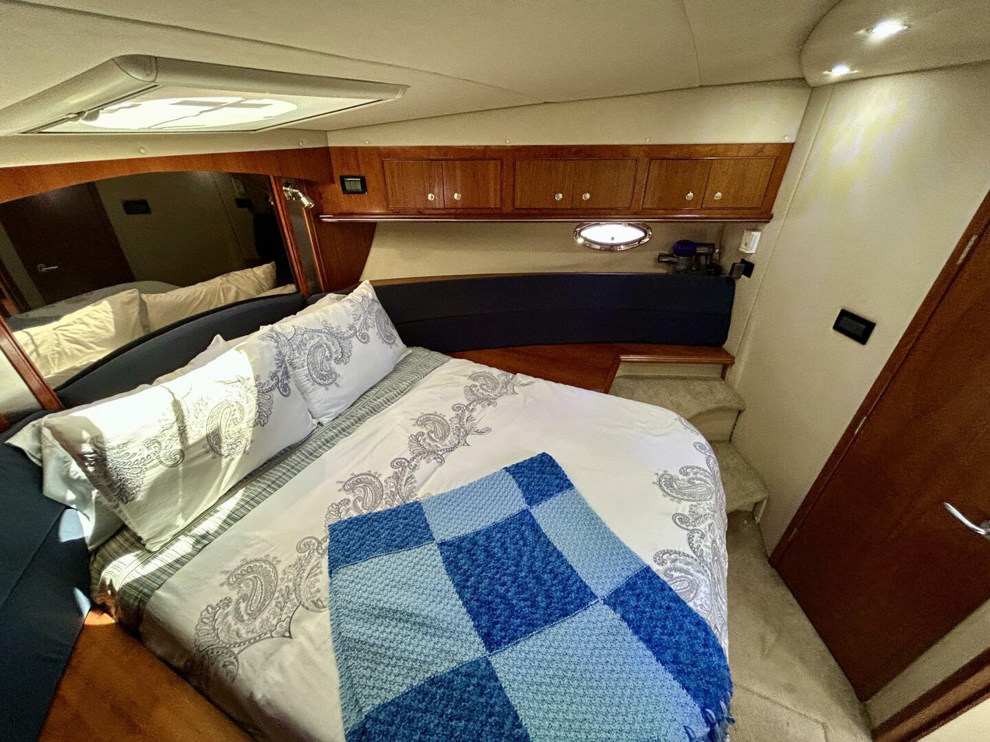 2005-cruisers-yachts-455-express-motor-yacht-power-9726173-20250513092613250-1_XLARGE