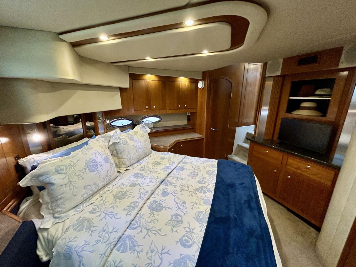 2005-cruisers-yachts-455-express-motor-yacht-power-9726173-20250513092627347-1_XLARGE