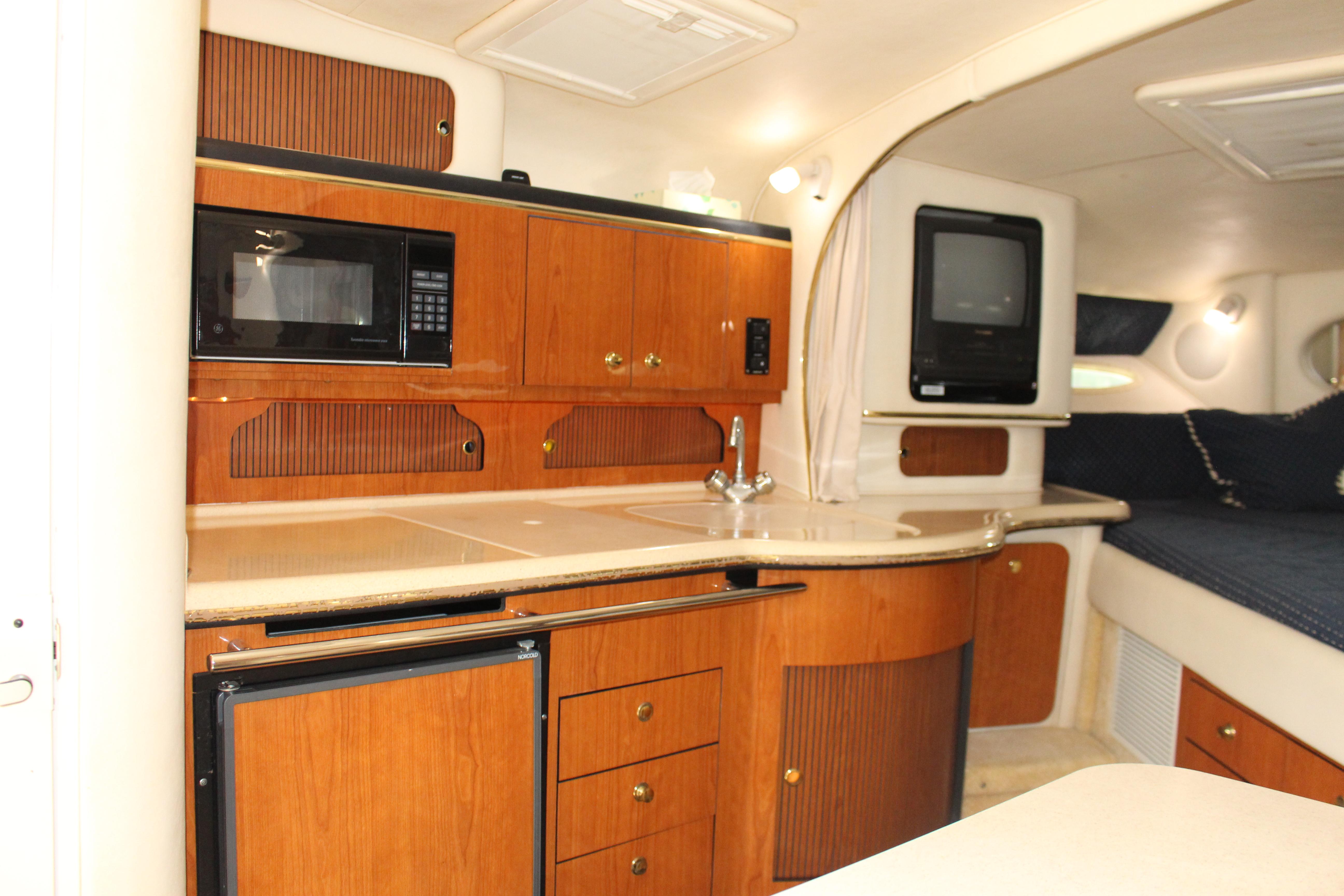Sea Ray-4th Quarter-Cabin, Galley and TV