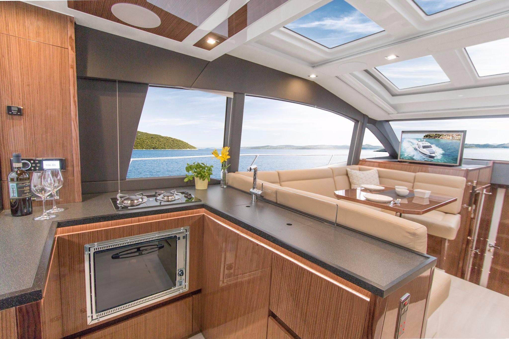 Sealine C430 style=