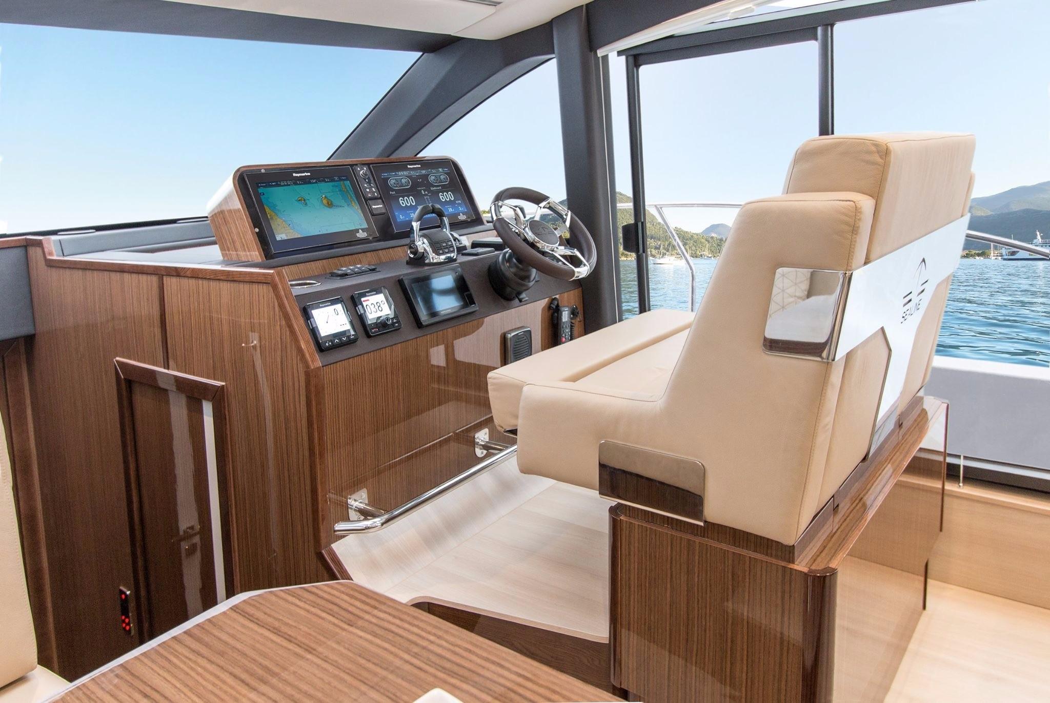 Sealine C430 style=
