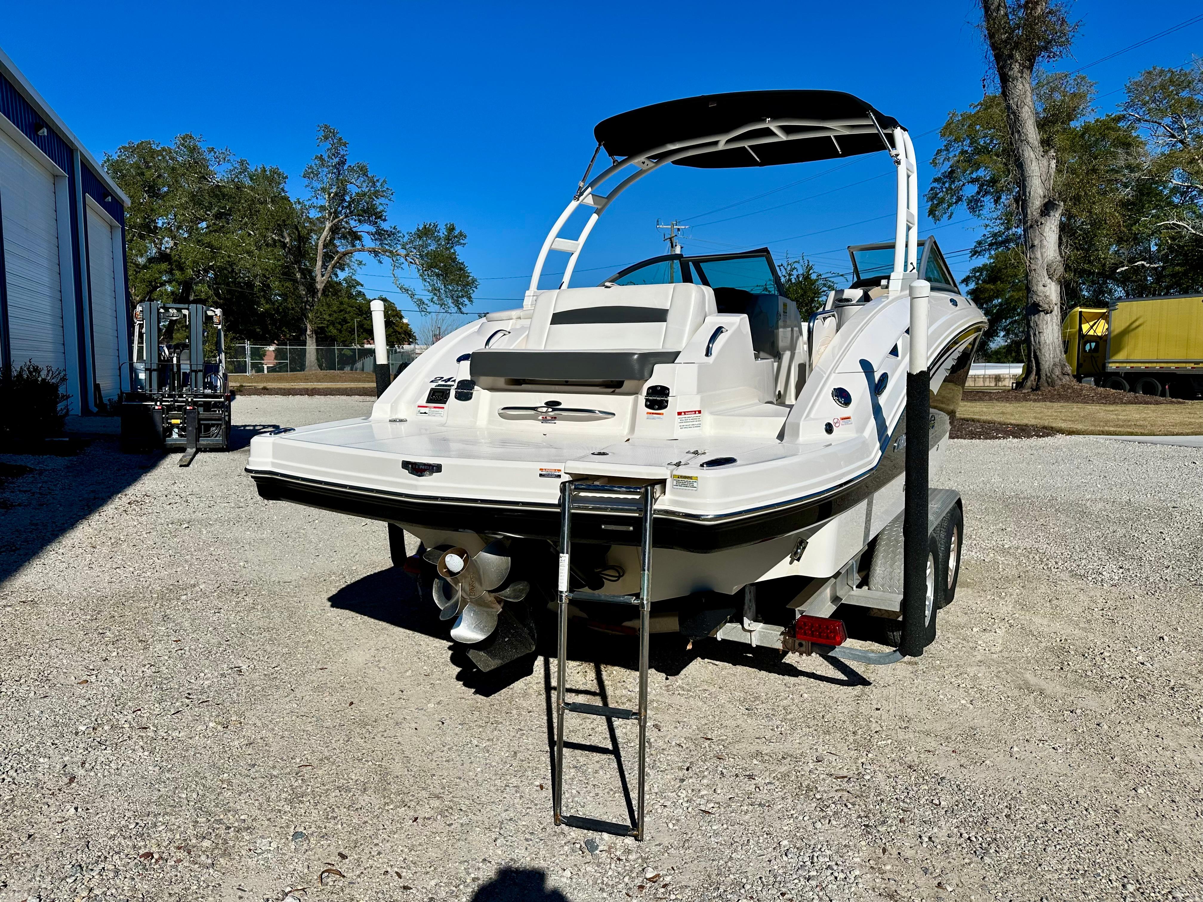 2016 Chaparral 244 Sunesta