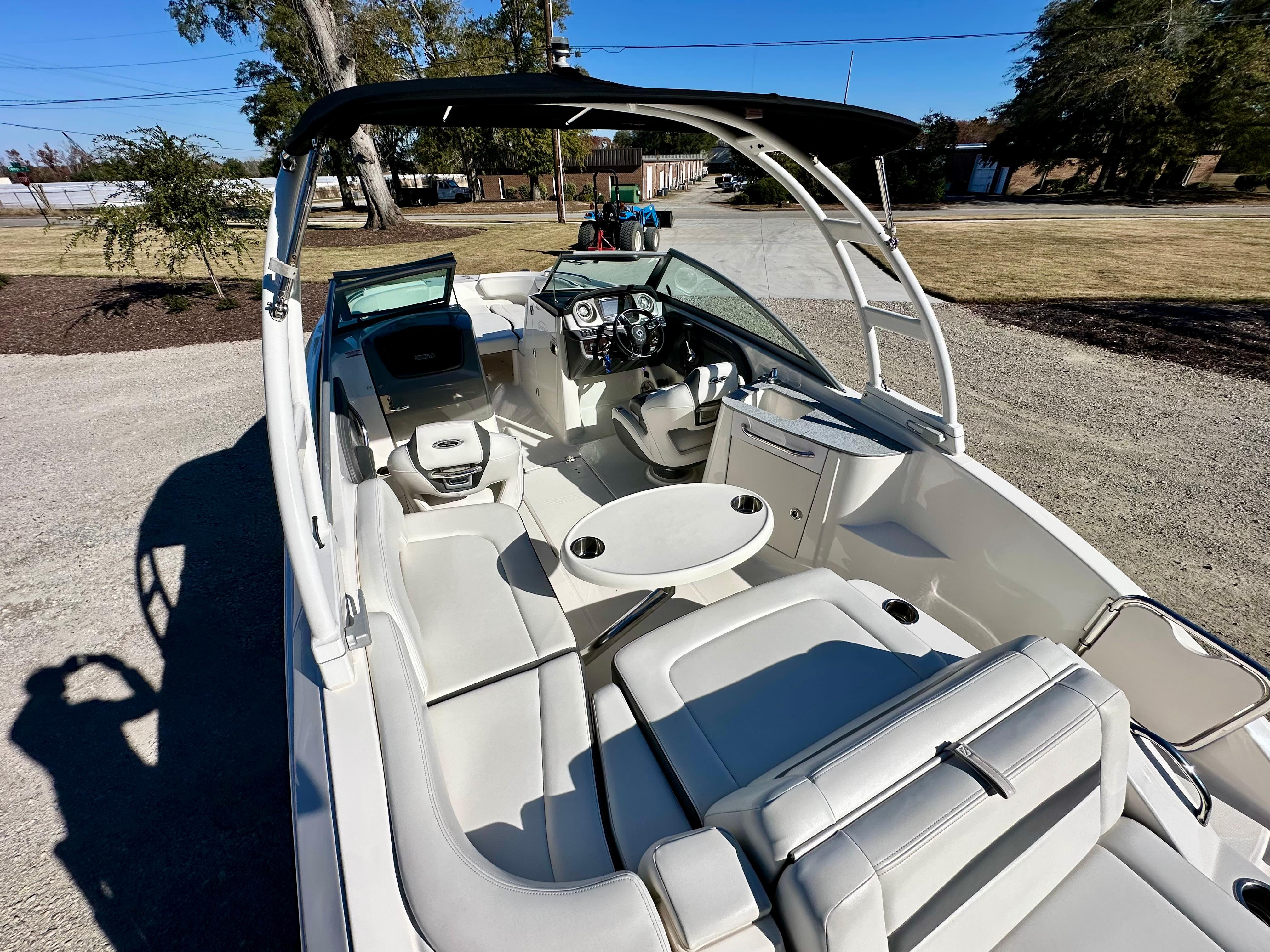 2016 Chaparral 244 Sunesta