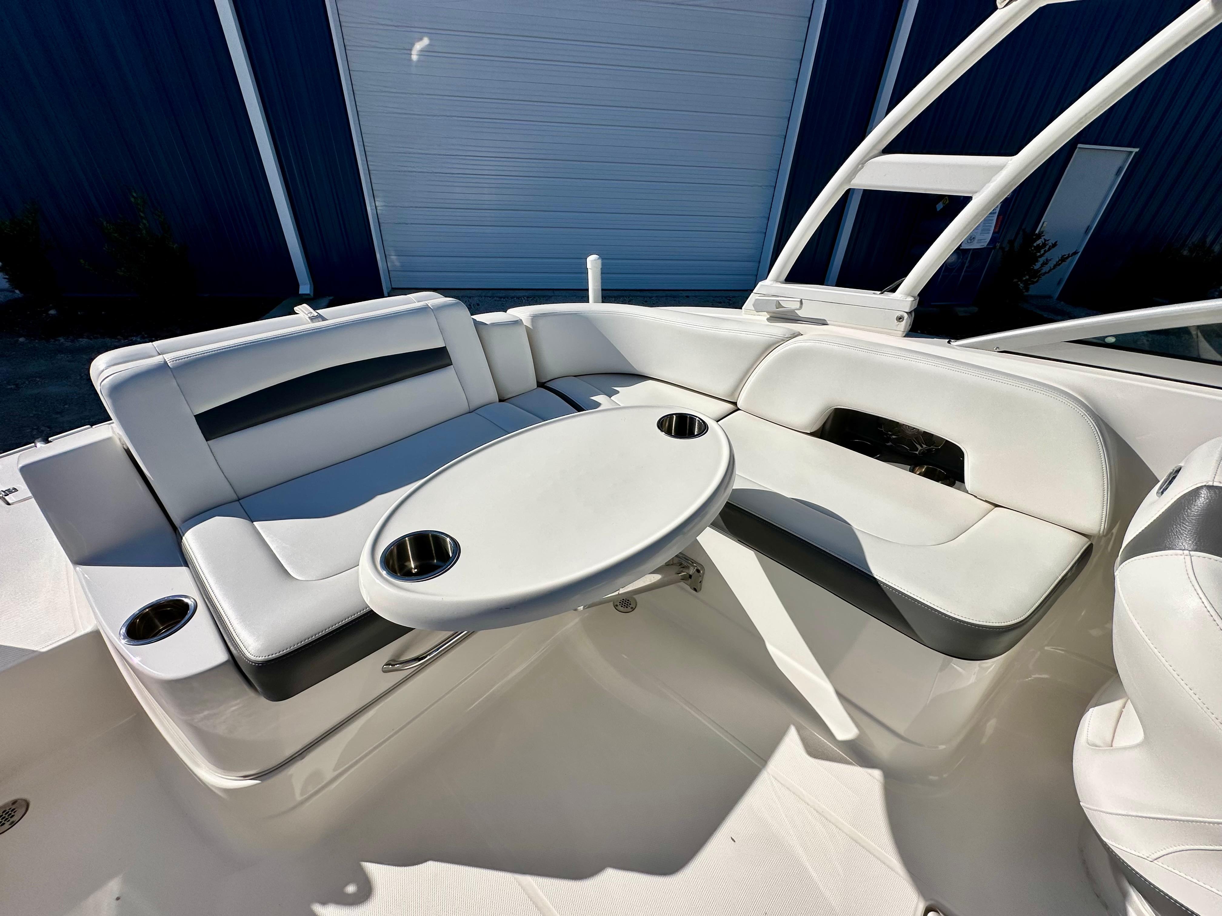 2016 Chaparral 244 Sunesta