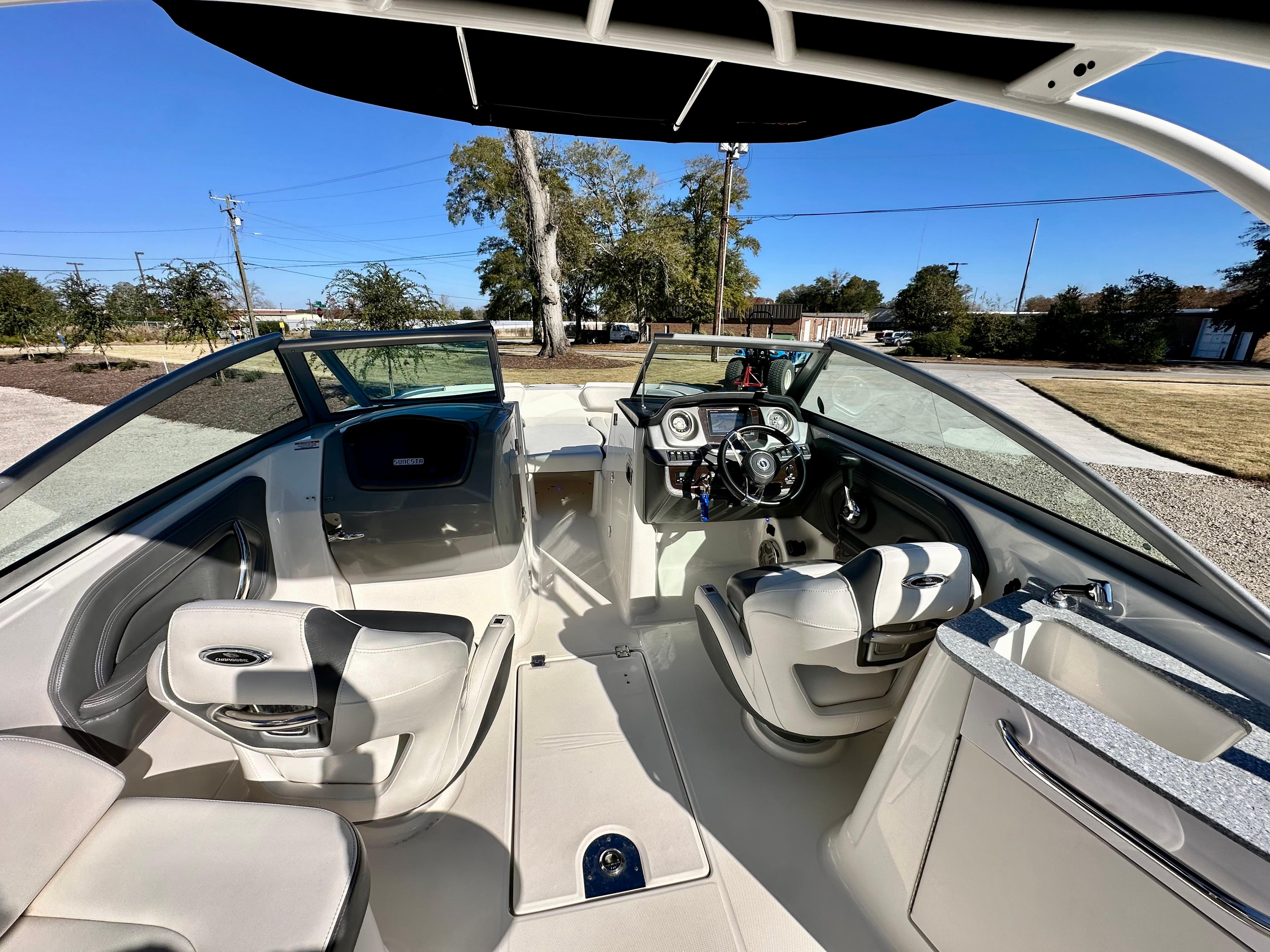 2016 Chaparral 244 Sunesta