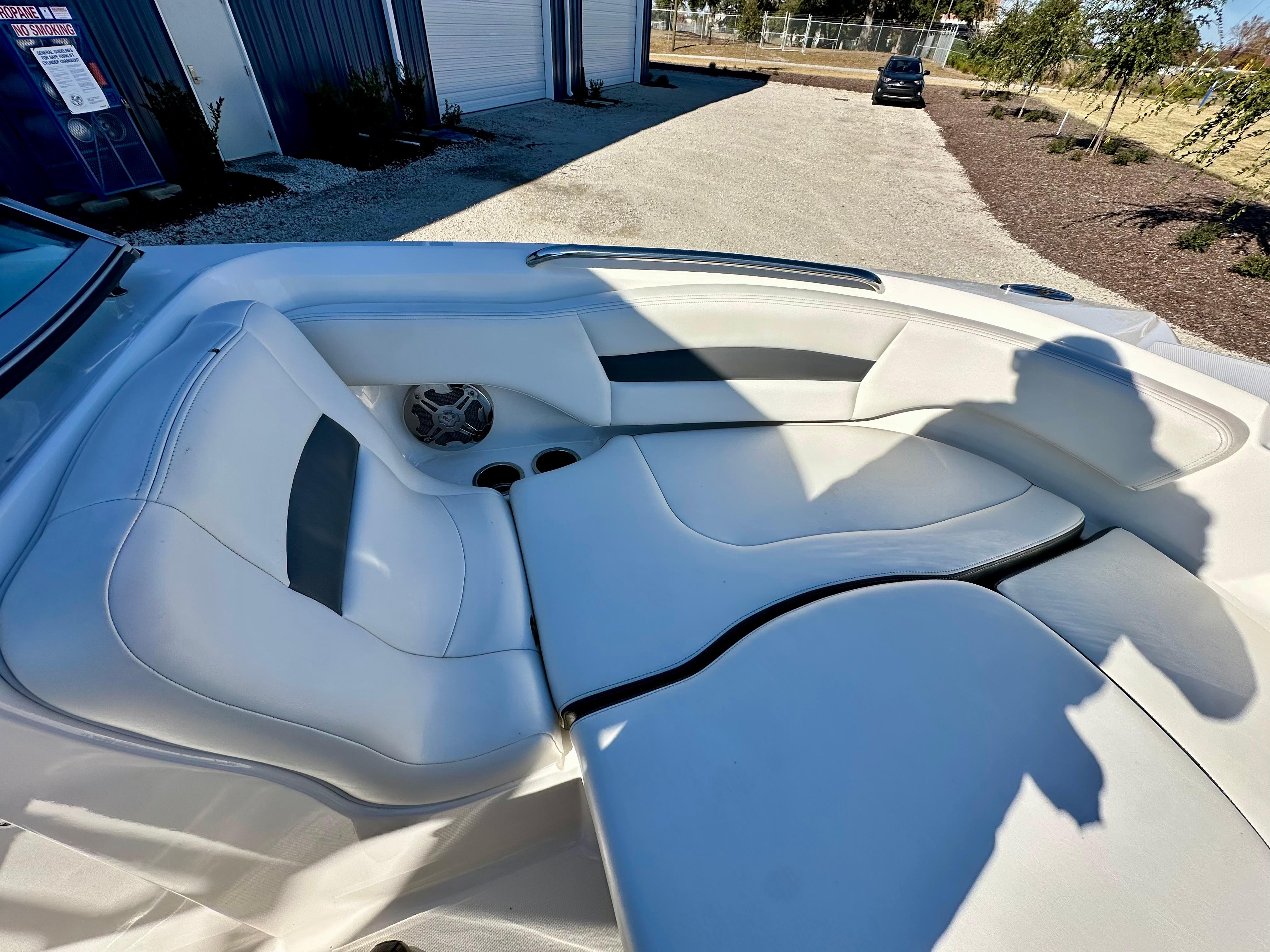 2016 Chaparral 244 Sunesta