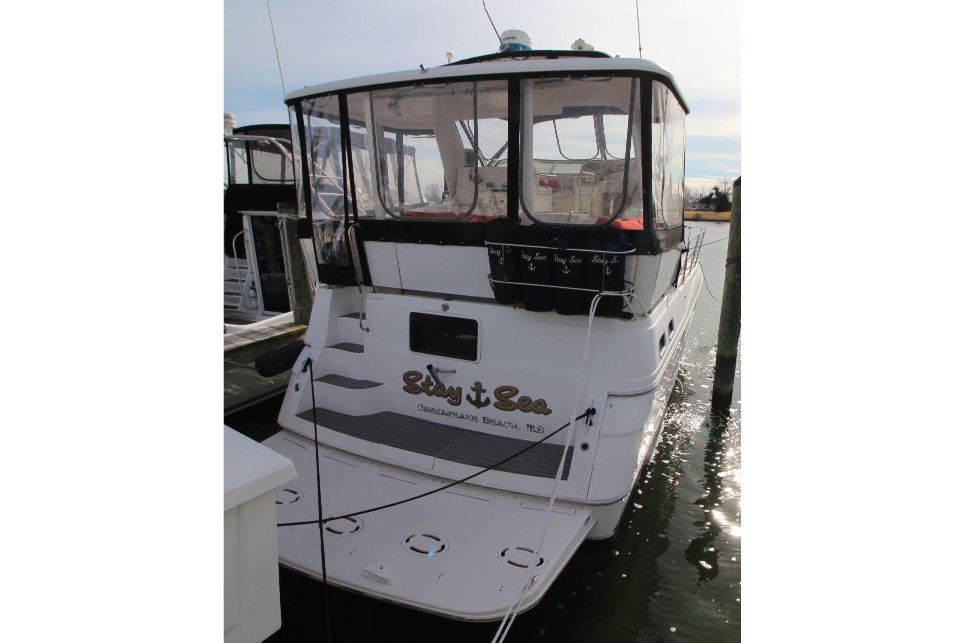 M 10595 CF Knot 10 Yacht Sales M 10595 CF Knot 10 Yacht Sales