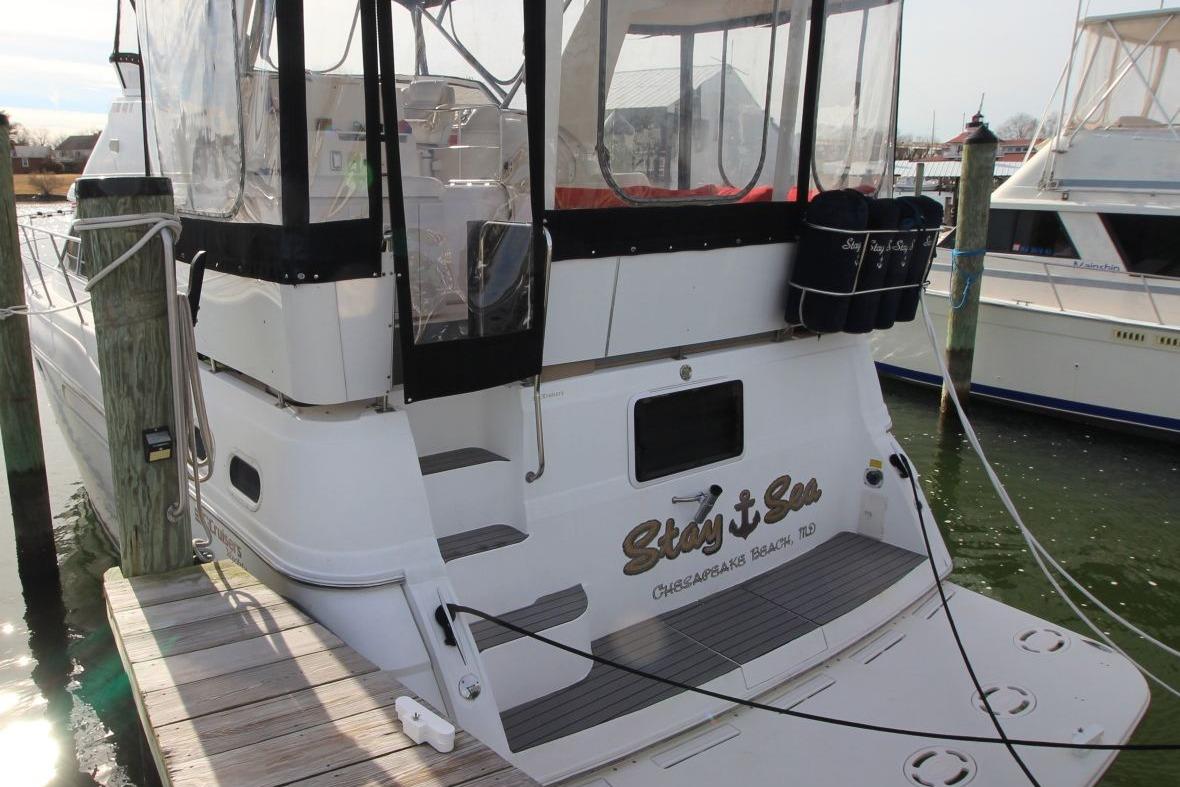 M 10595 CF Knot 10 Yacht Sales M 10595 CF Knot 10 Yacht Sales