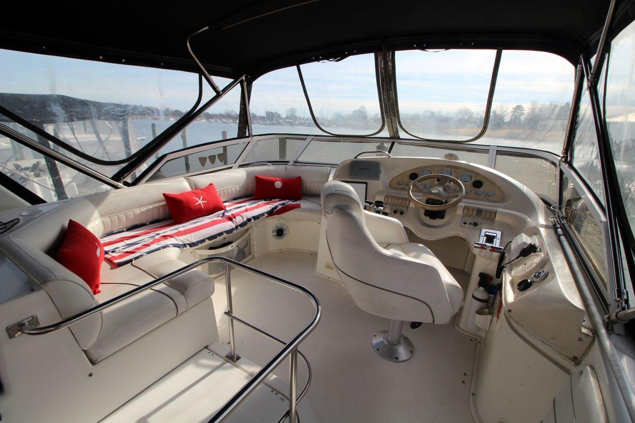 M 10595 CF Knot 10 Yacht Sales M 10595 CF Knot 10 Yacht Sales