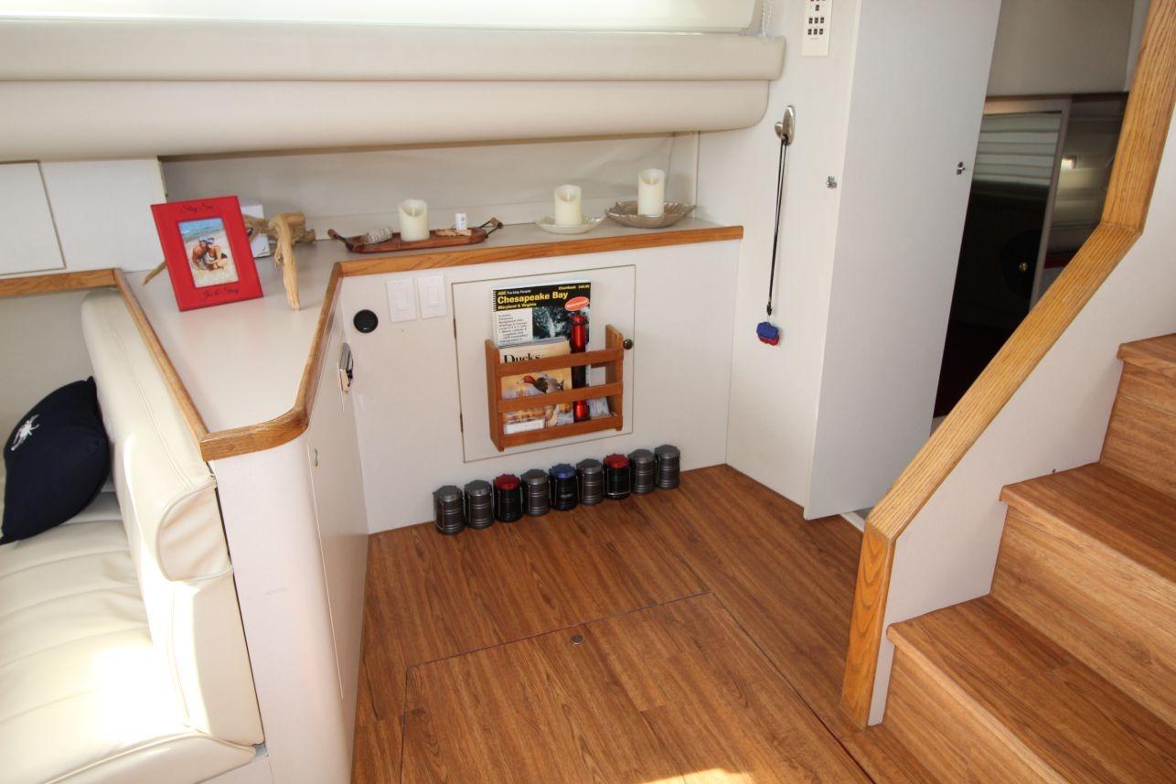 M 10595 CF Knot 10 Yacht Sales M 10595 CF Knot 10 Yacht Sales