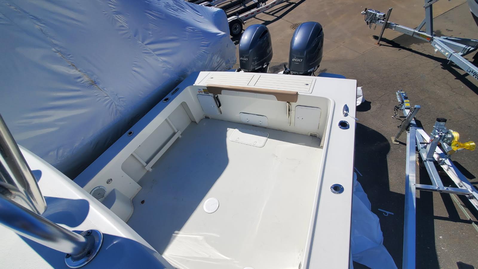 2018-parker-2530-extended-cabin-power-9786186-20250507142401659-1_XLARGE