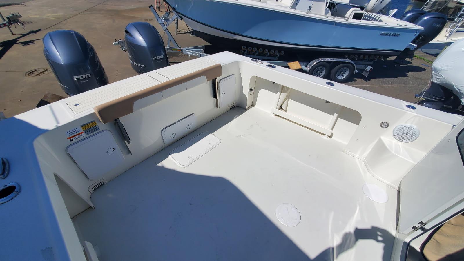 2018-parker-2530-extended-cabin-power-9786186-20250507142405666-1_XLARGE