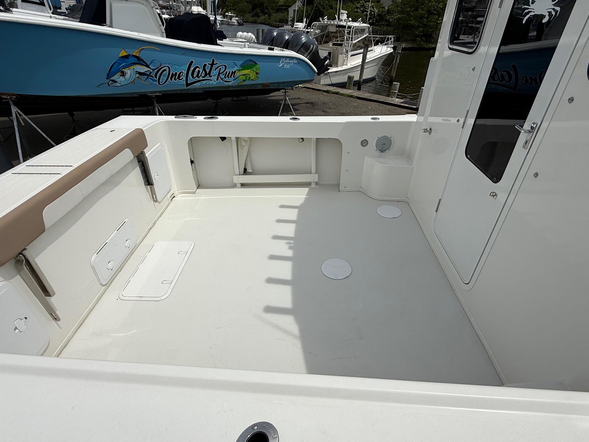 2018-parker-2530-extended-cabin-power-9786186-20250528142952509-1_XLARGE