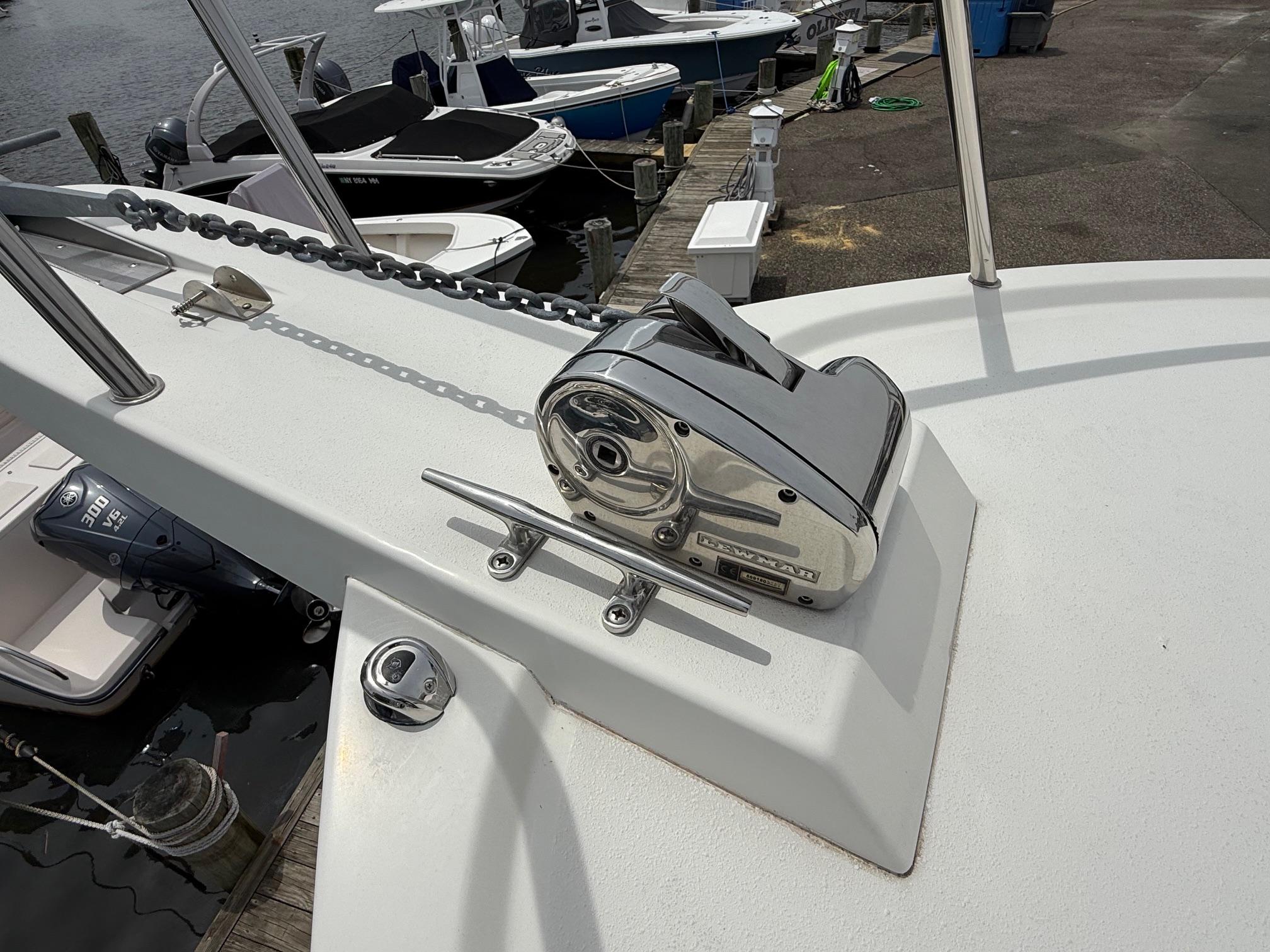 2018-parker-2530-extended-cabin-power-9786186-20250528143014335-1_XLARGE