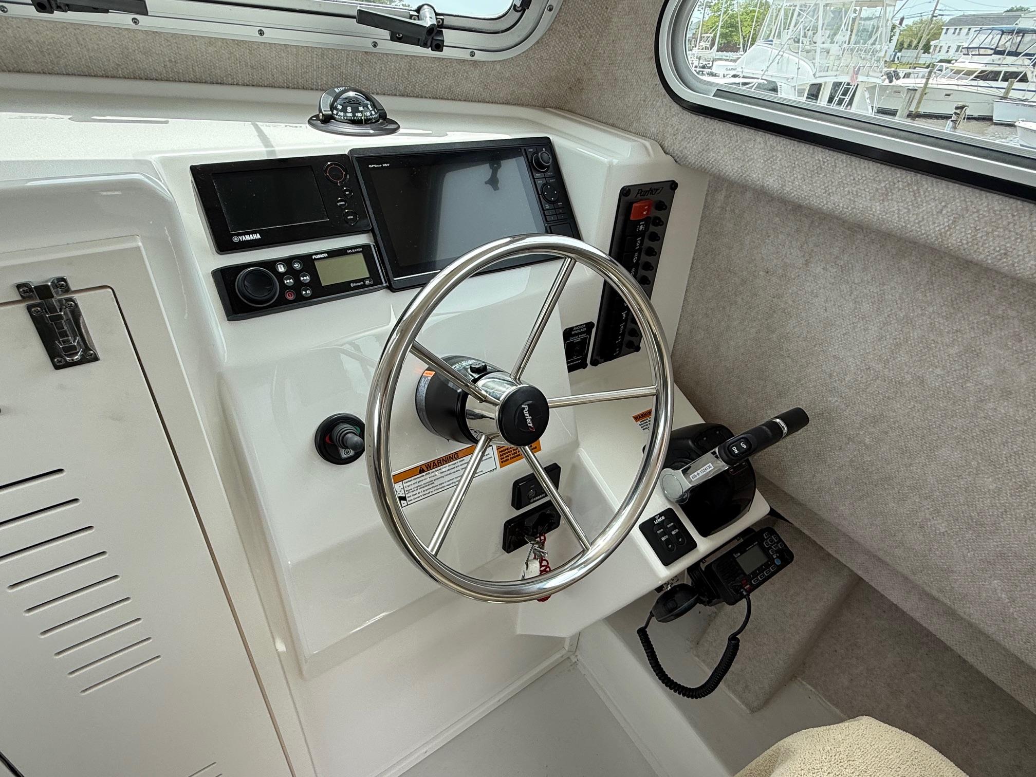 2018-parker-2530-extended-cabin-power-9786186-20250528143024317-1_XLARGE