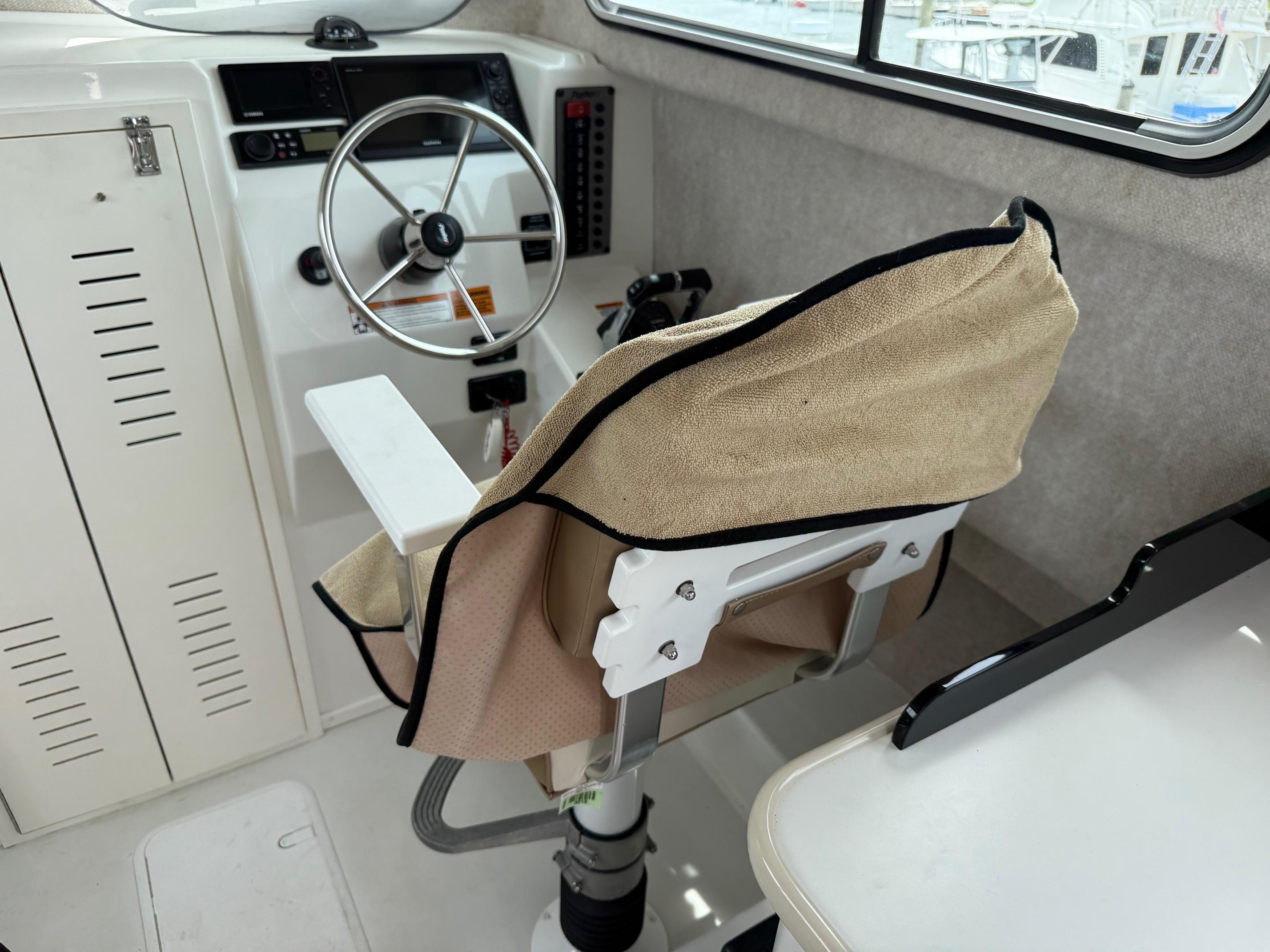 2018-parker-2530-extended-cabin-power-9786186-20250528143158448-1_XLARGE