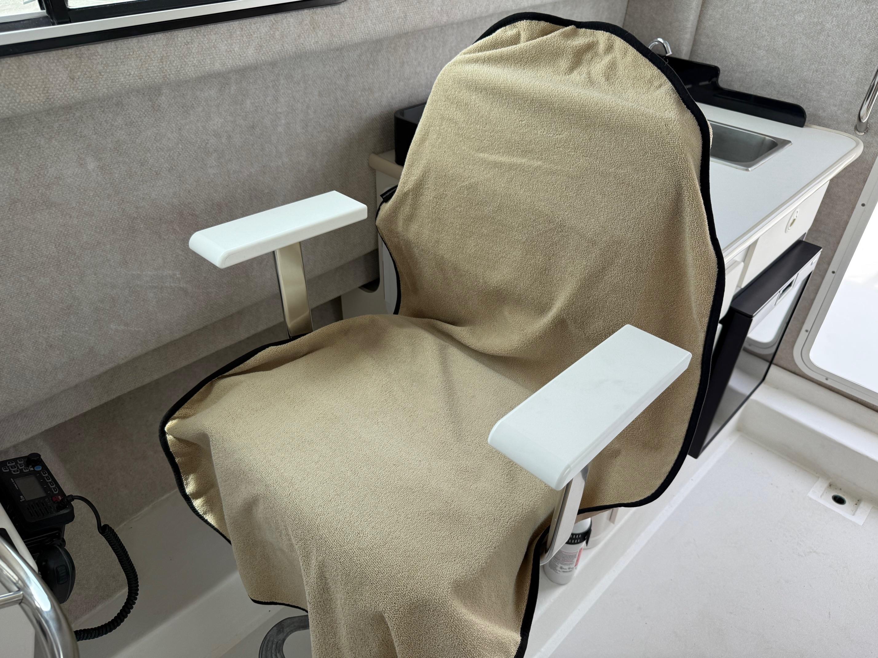 2018-parker-2530-extended-cabin-power-9786186-20250528143358533-1_XLARGE