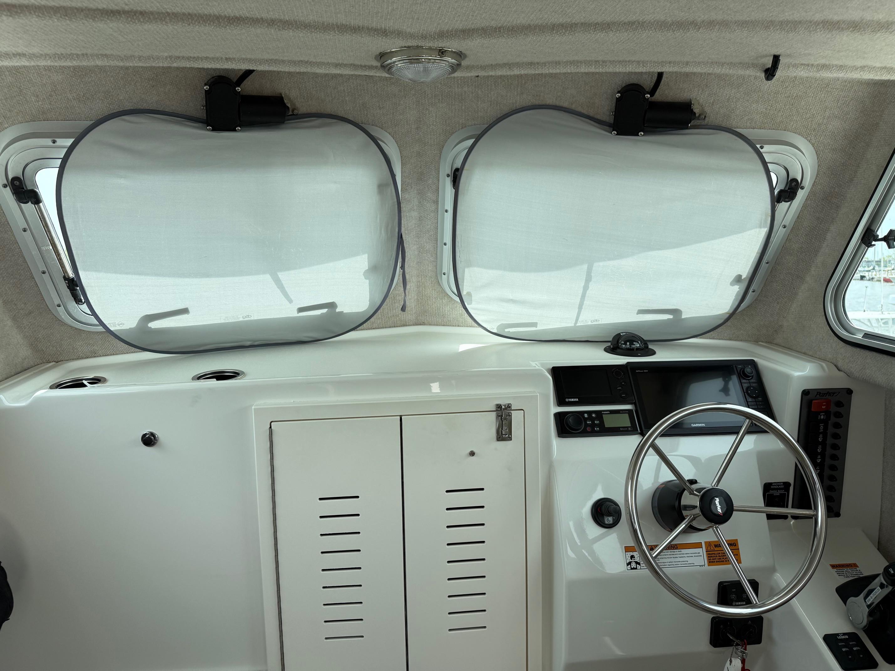 2018-parker-2530-extended-cabin-power-9786186-20250528143558470-1_XLARGE