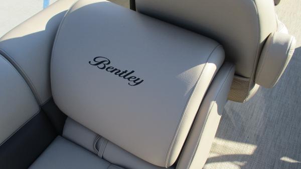 2021 Bentley boat for sale, model of the boat is 240 Navigator & Image # 27 of 56
