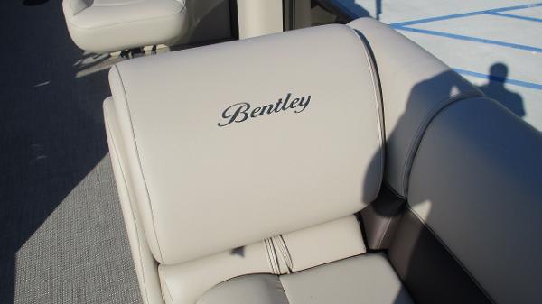 2021 Bentley boat for sale, model of the boat is 240 Navigator & Image # 44 of 56