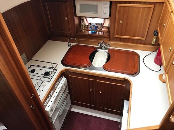 1992 Broom 33