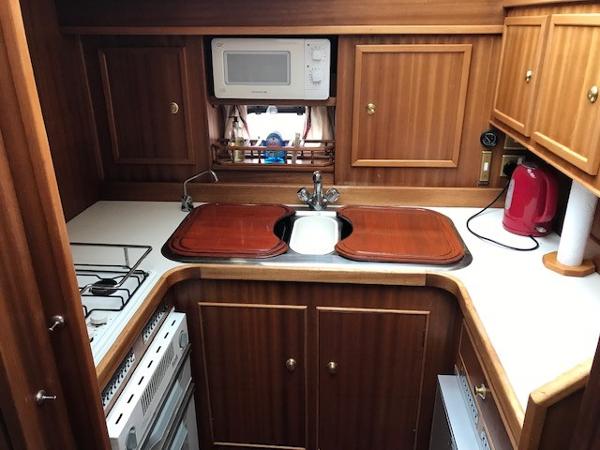 1992 Broom 33