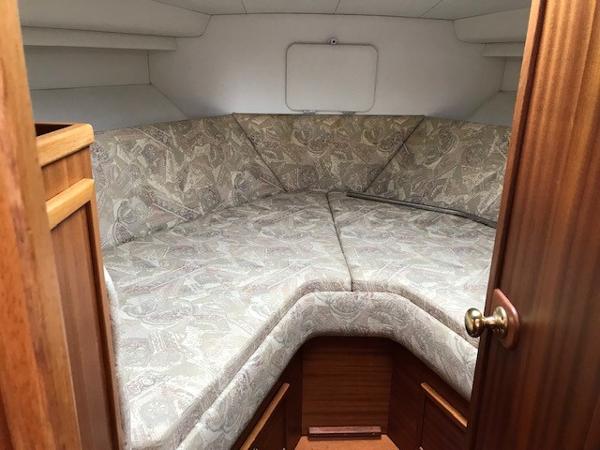 1992 Broom 33