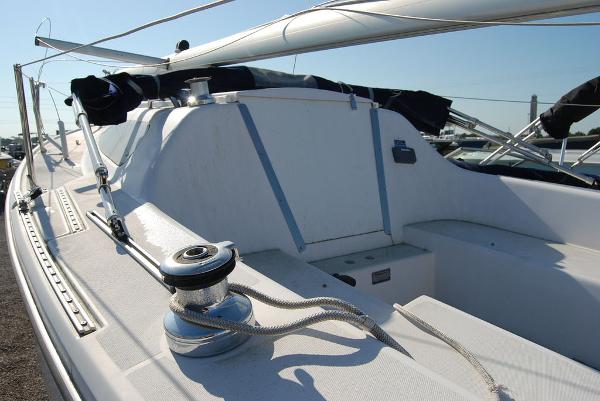 2016 Catalina Yachts boat for sale, model of the boat is 22 Sport & Image # 4 of 7
