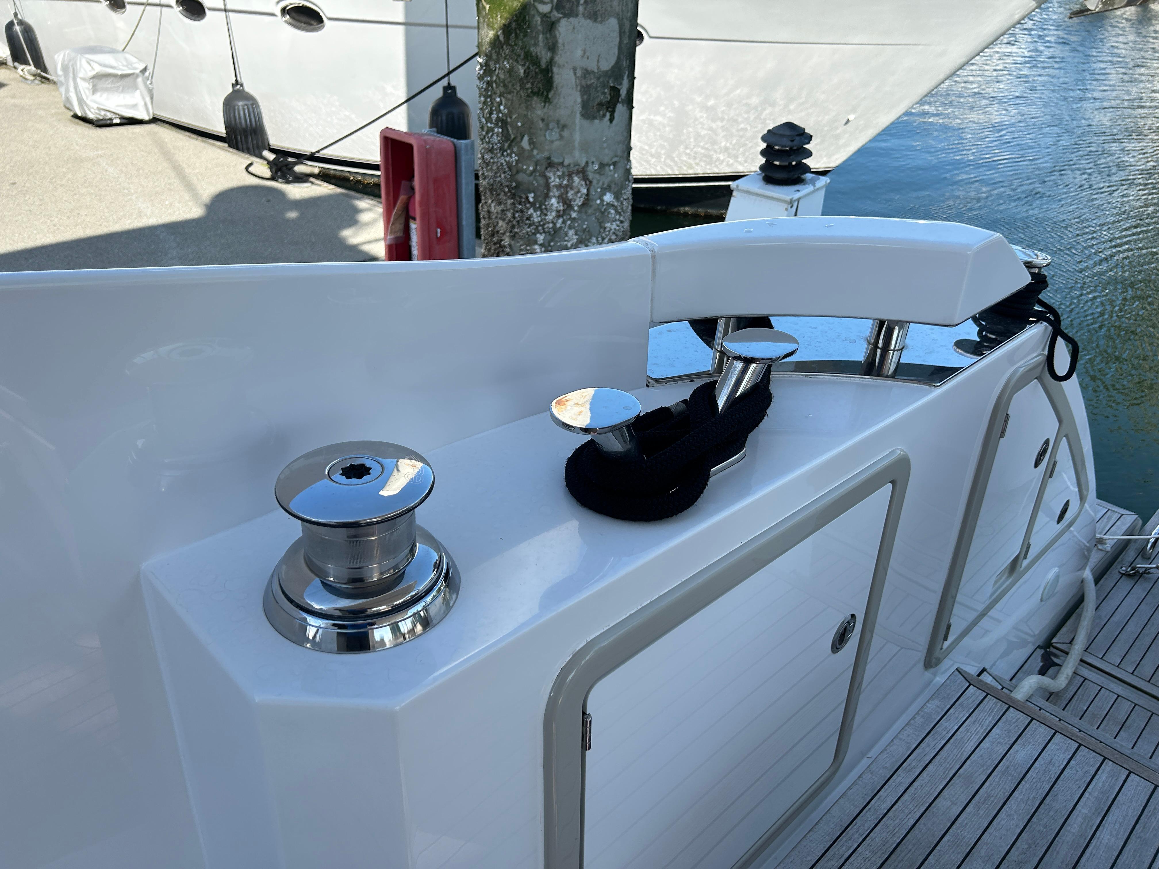 2019-azimut-fly-50-power-9806190-20250524134616635-1_XLARGE