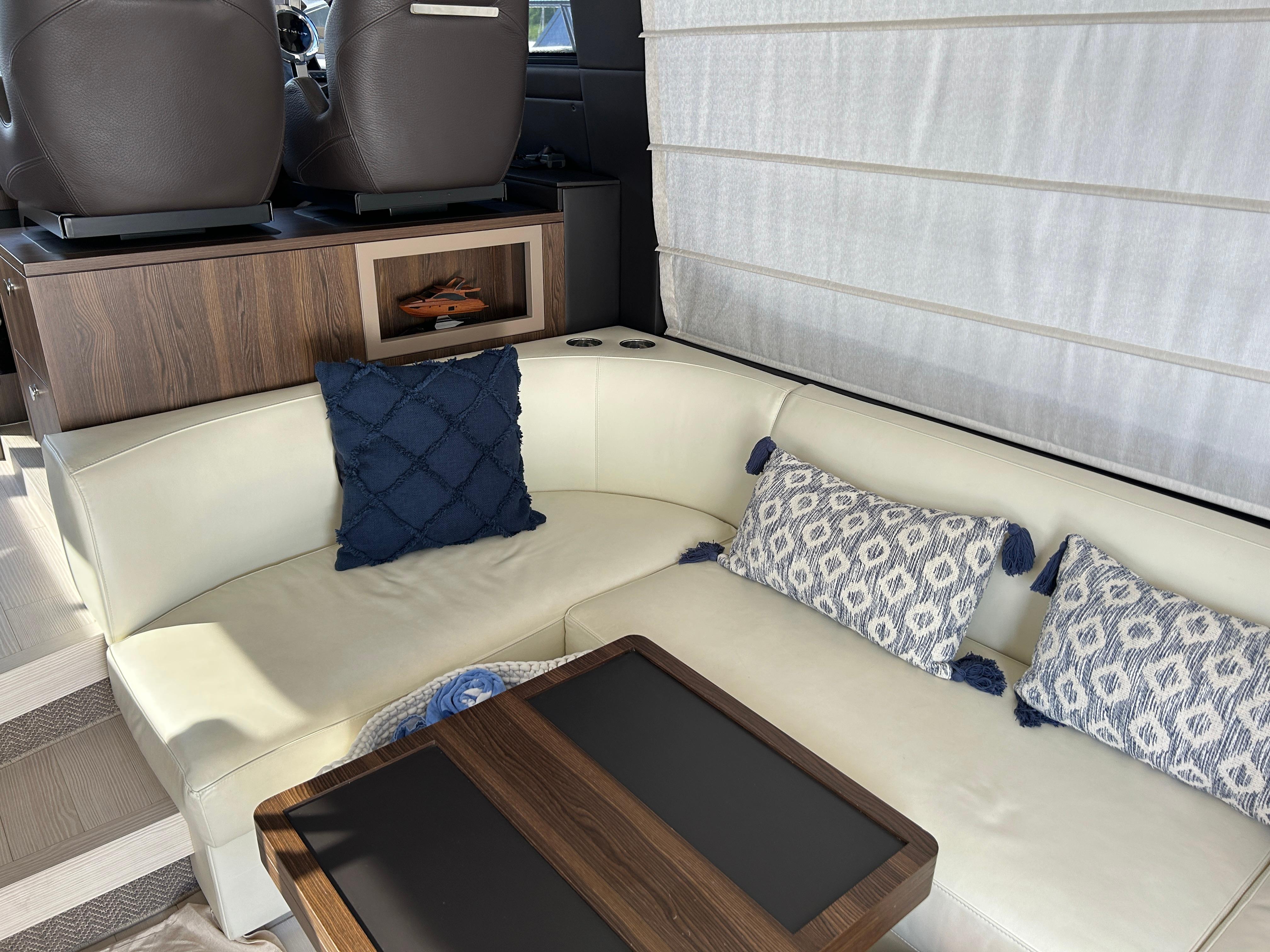 2019-azimut-fly-50-power-9806190-20250524134630779-1_XLARGE